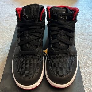 Worn once Jordan 1 Mid black/red - size 4.5Y/women6